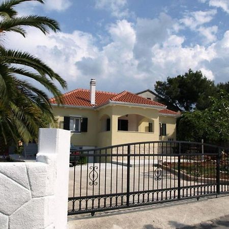Apartment Marina Supetar Exterior photo