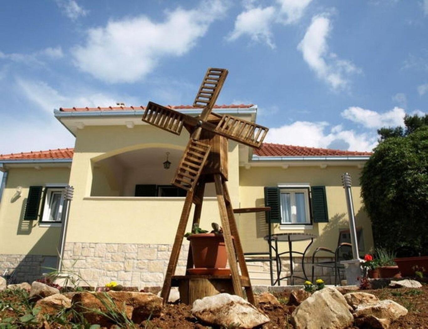 Apartment Marina Supetar Exterior photo
